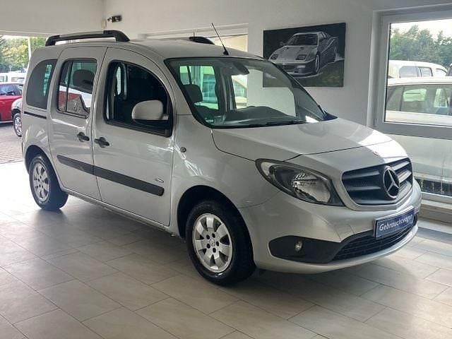 Silber Gebraucht 2015 Mercedes Citan 109 Kombi | 15.990 € - Bild 1/4
