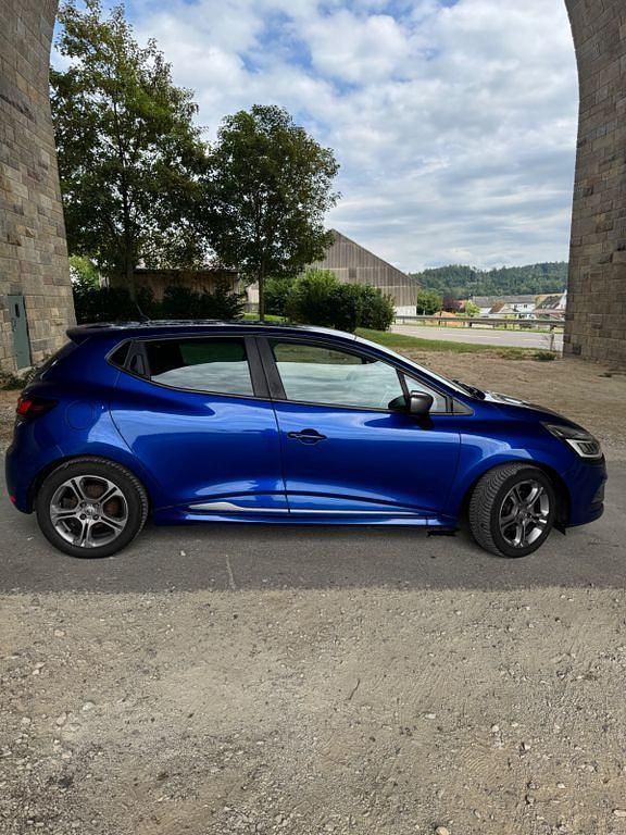 Blau Gebraucht 2017 Renault Clio IV Intens Limousine | 8.700 € (Fairer Preis) - Bild 1/4