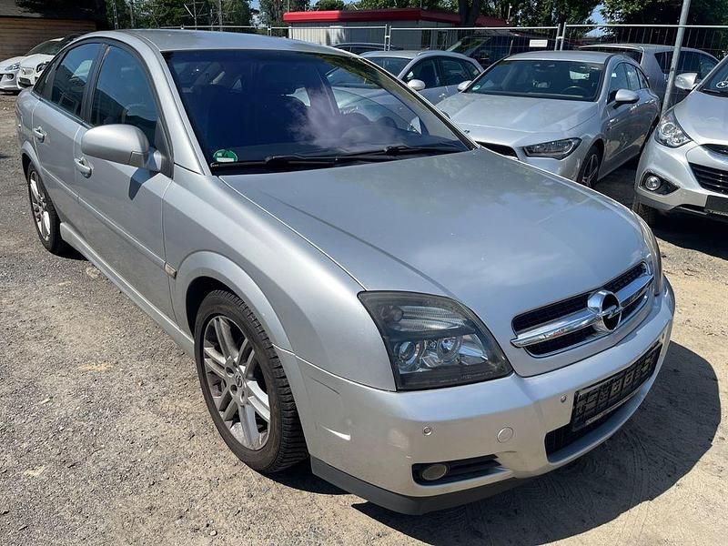 Grau Gebraucht 2005 Opel Vectra GTS Limousine | 2.700 € (Fairer Preis) - Bild 1/4