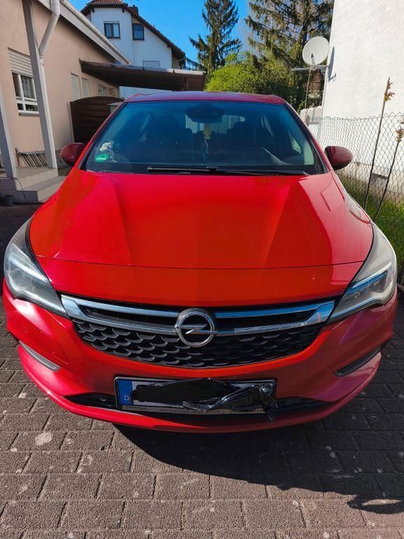 Gebraucht Opel Astra Edition 125 PS (91 kW) 2016 Rot Limousine