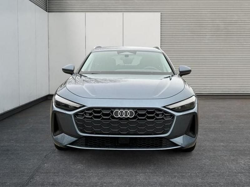 Gebraucht Audi A5 Basis 204 PS (150 kW) 2024 Horizontblau metallic Coupé