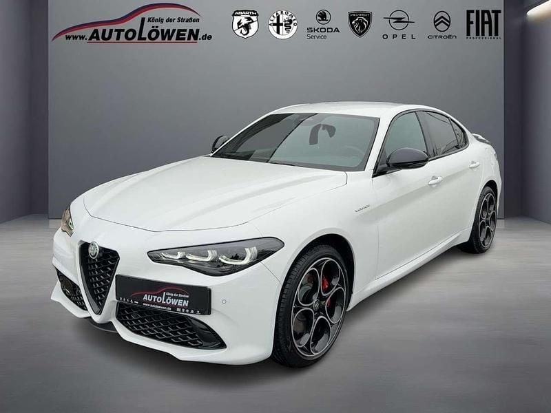 Bianco banchise, uni Neu 2025 Alfa Romeo Giulia Veloce Limousine | 63.000 € (Teuer) - Bild 1/4