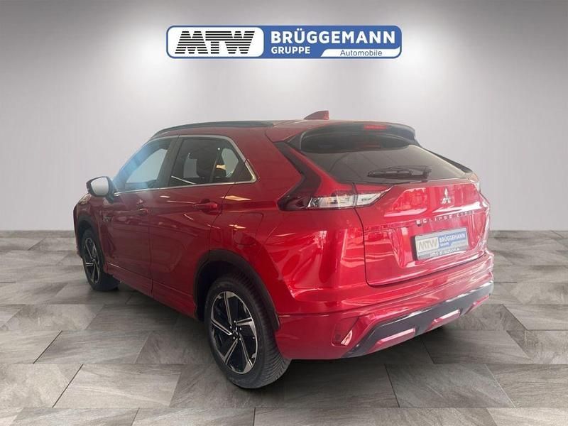 Gebraucht Mitsubishi Eclipse Cross Plus 188 PS (138 kW) 2024 Rot SUV