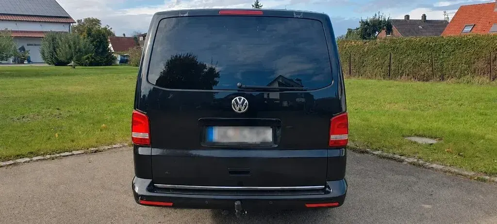 Gebraucht VW Multivan 179 PS (131 kW) 2015 Schwarz Van / Kleinbus
