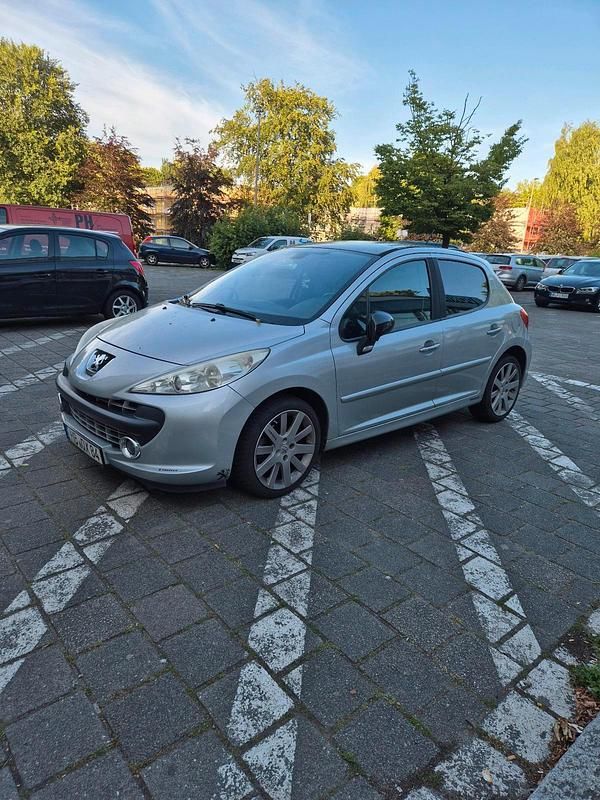 Silber Gebraucht 2007 Peugeot 207 Limousine | 2.300 € (Fairer Preis) - Bild 1/4