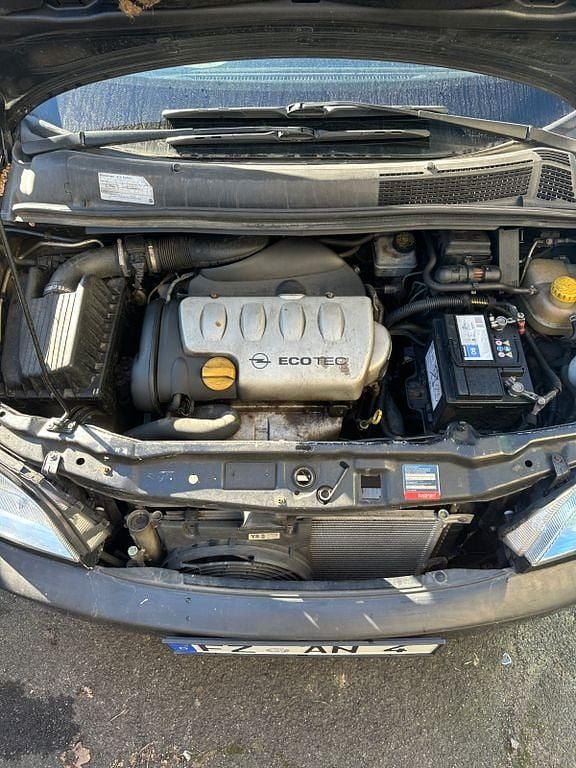 Gebraucht Opel Zafira 116 PS (85 kW) 2000 Schwarz Van / Kleinbus