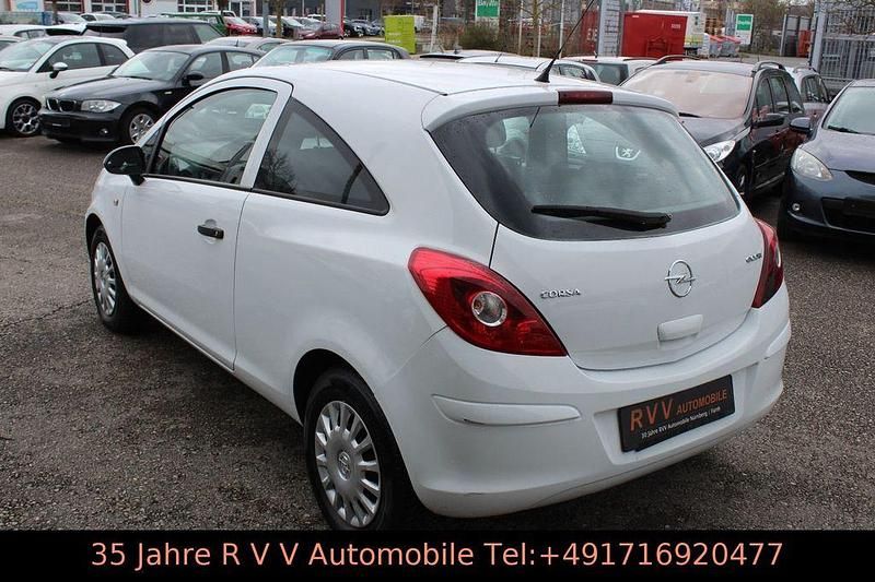 Gebraucht Opel Corsa Selection 75 PS (55 kW) 2010 Weiß Kleinwagen
