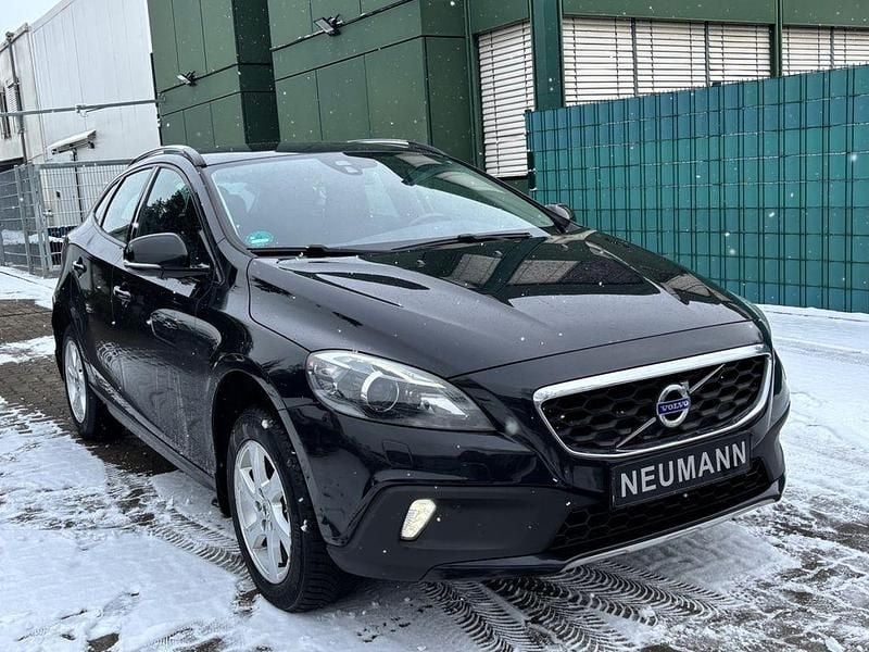 Gebraucht Volvo V40 CC Momentum 114 PS (83 kW) 2014 Schwarz Kombi