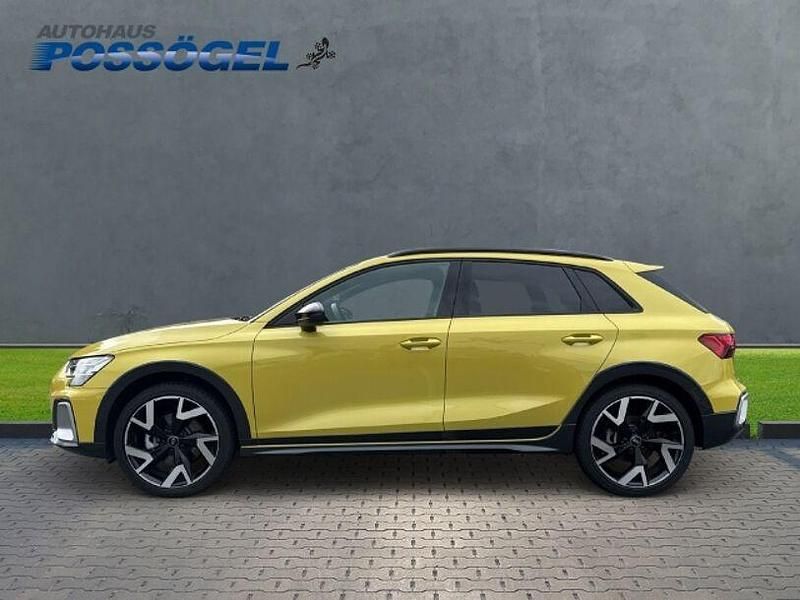 Gebraucht Audi A3 Sport 150 PS (110 kW) 2024 Gelb Limousine