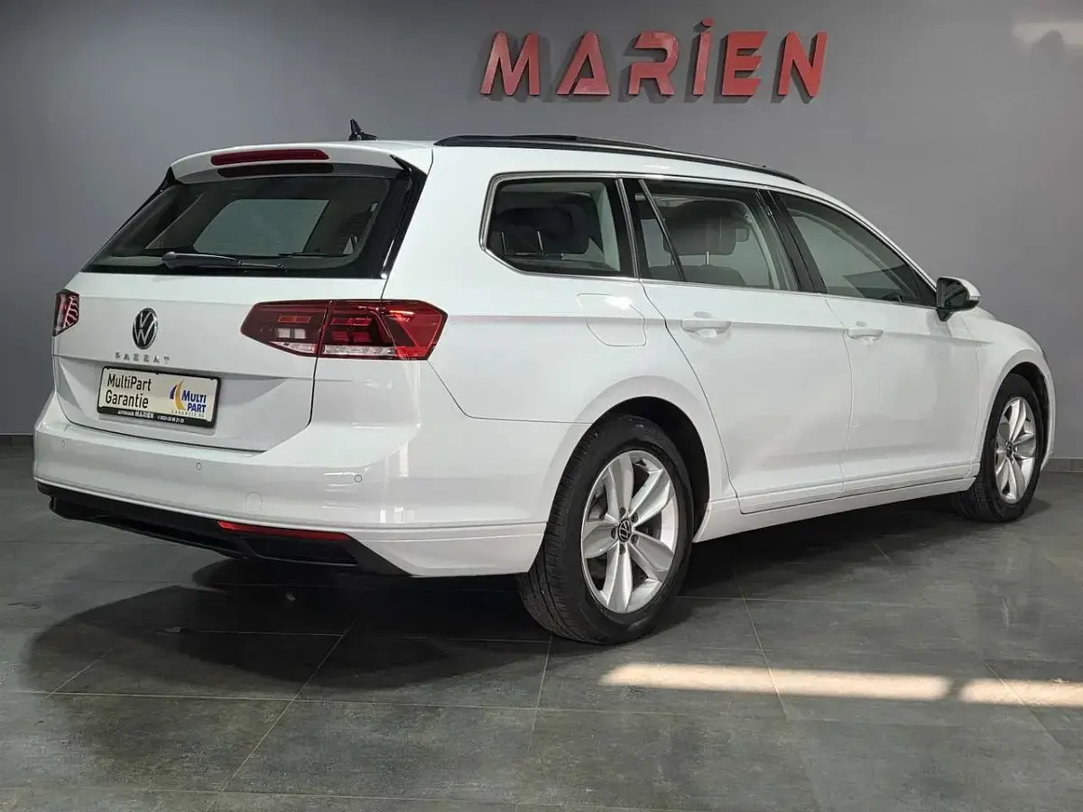 Usata VW Passat 200 CV (147 kW) 2022 Bianco Station wagon