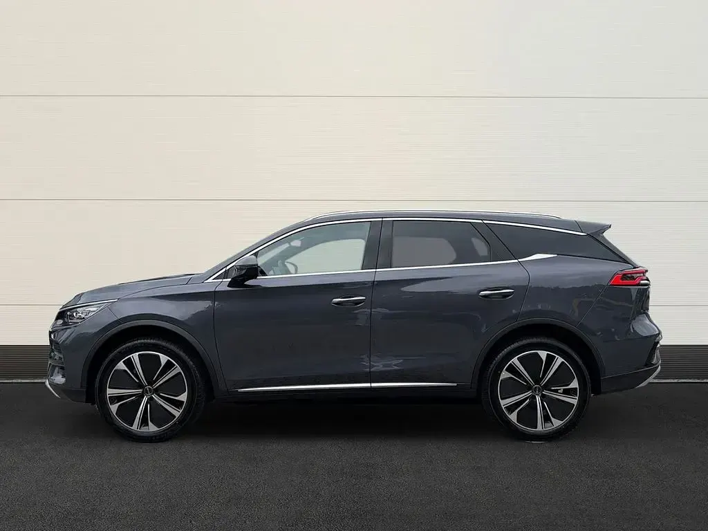Gebraucht BYD Tang 380 kW (517 PS) 2026 Mountain grey SUV
