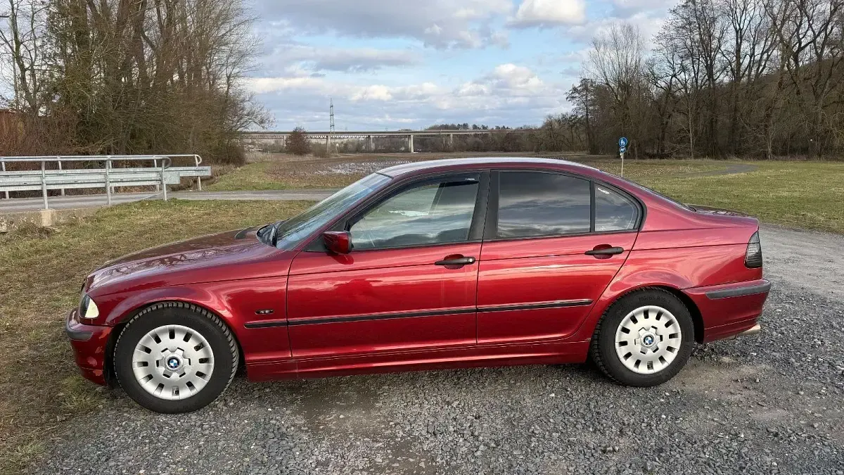 Gebraucht BMW 318 Performance 118 PS (86 kW) 1998 Rot Limousine