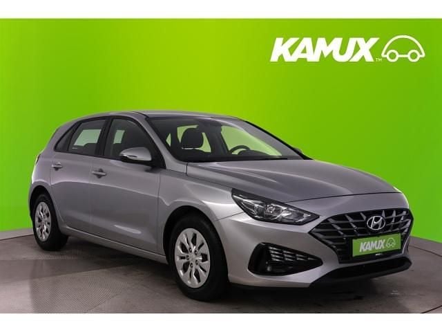 Silber Gebraucht 2024 Hyundai i30 Trend Limousine | 17.790 € (Fairer Preis) - Bild 1/3