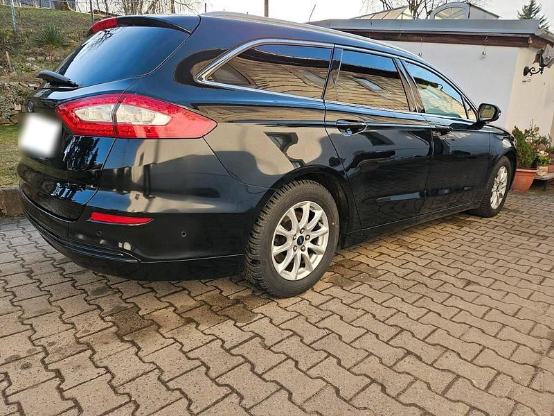 Gebraucht Ford Mondeo Titanium 150 PS (110 kW) 2016 Schwarz Kombi