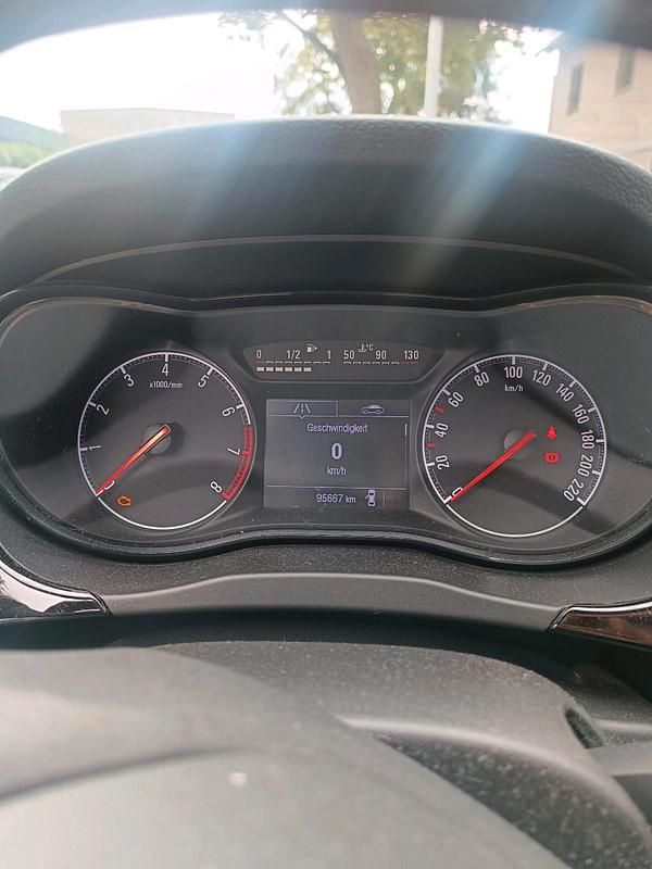 Gebraucht Opel Corsa 66 PS (48 kW) 2015 Silber Kleinwagen