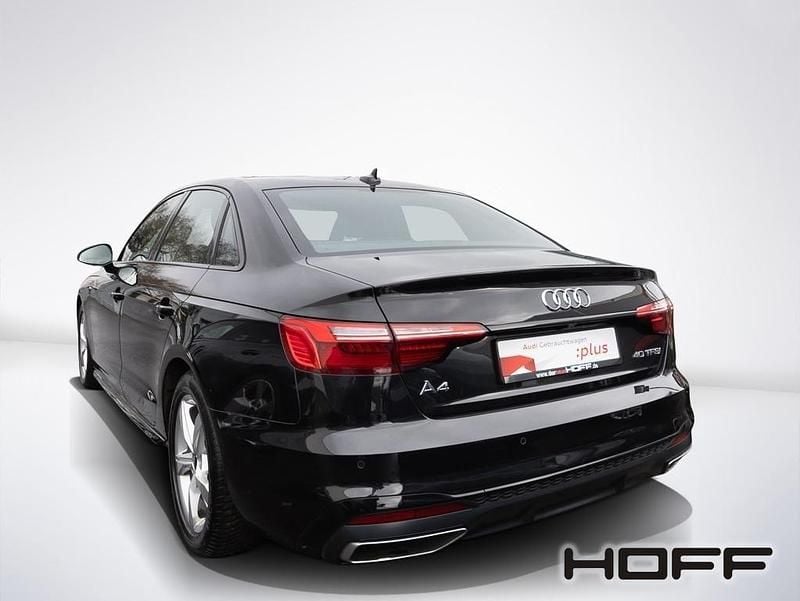 Gebraucht Audi A4 S-Line 204 PS (150 kW) 2022 Mythosschwarz metallic Limousine