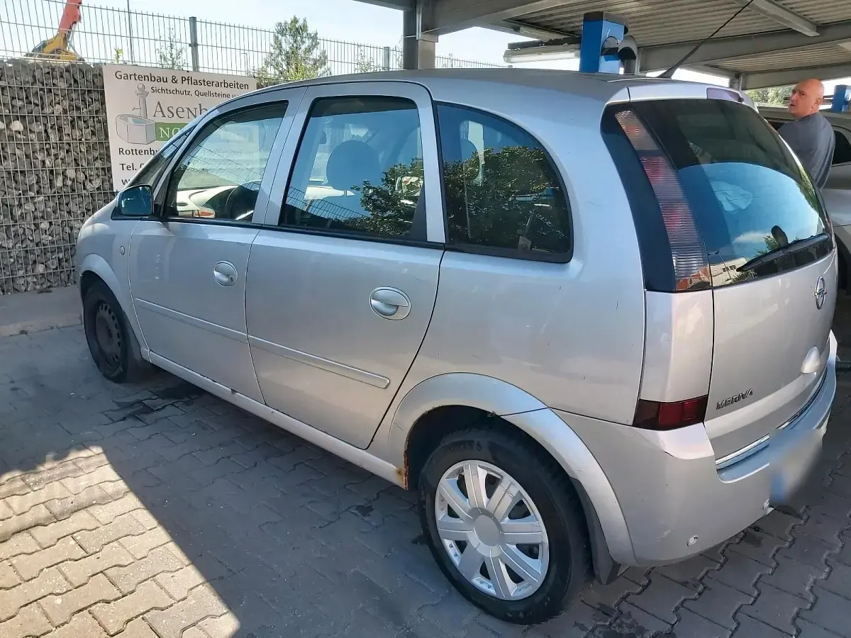Gebraucht Opel Meriva 140 PS (102 kW) 2010 Silber Van / Kleinbus