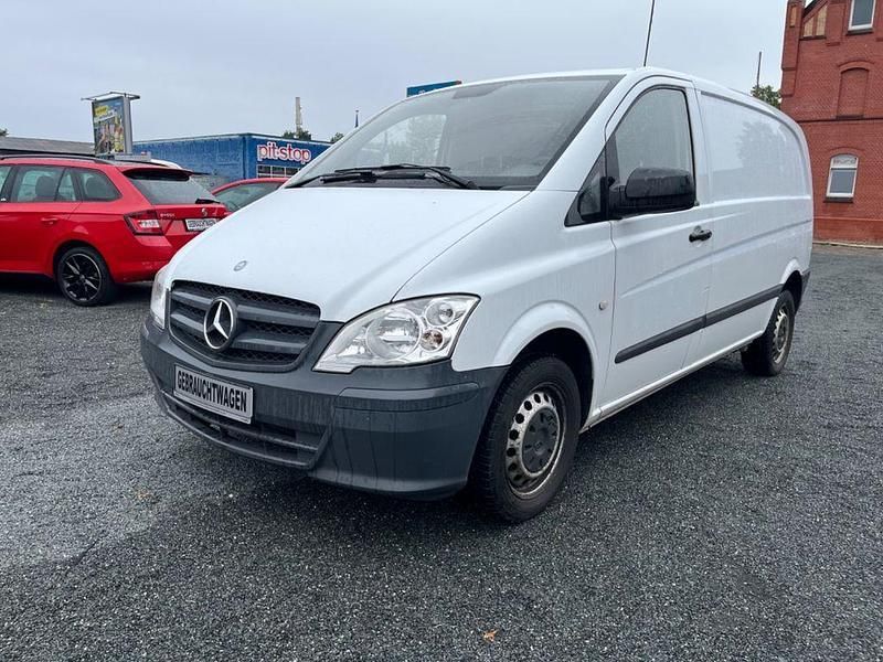 Weiß Gebraucht 2013 Mercedes Vito Van / Kleinbus | 7.199 € (Guter Preis) - Bild 1/4