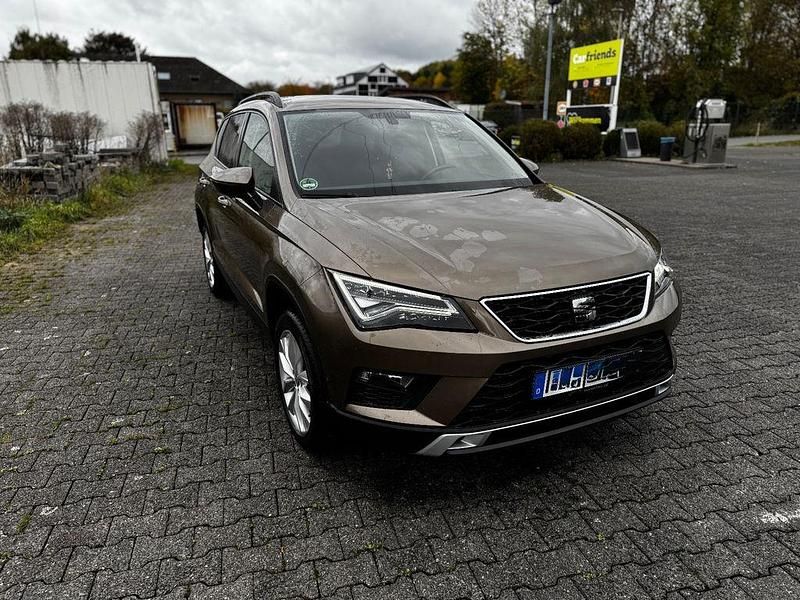 Braun Gebraucht 2016 Seat Ateca Style SUV | 16.100 € (Guter Preis) - Bild 1/4