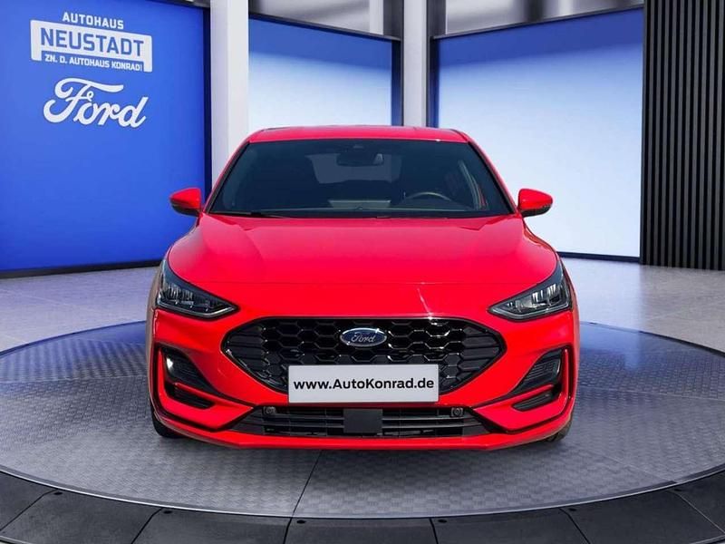 Gebraucht Ford Focus ST-Line 125 PS (91 kW) 2024 Race red Limousine