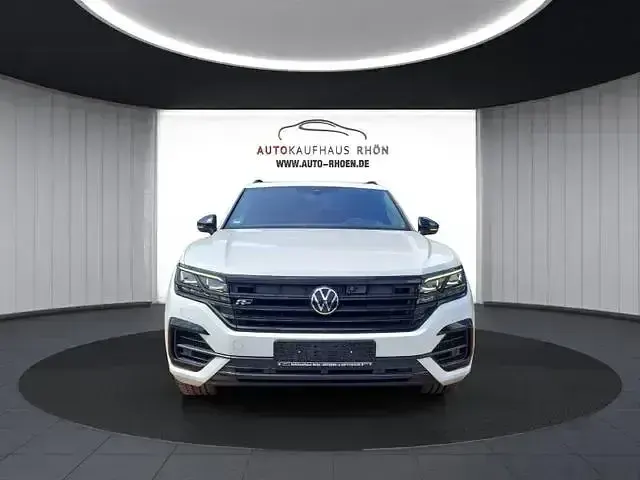 Gebraucht VW Touareg R-line 421 PS (309 kW) 2021 Oryxweiß perlmutteffekt SUV