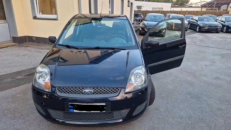 Gebraucht Ford Fiesta 60 PS (44 kW) 2007 Blau Kleinwagen