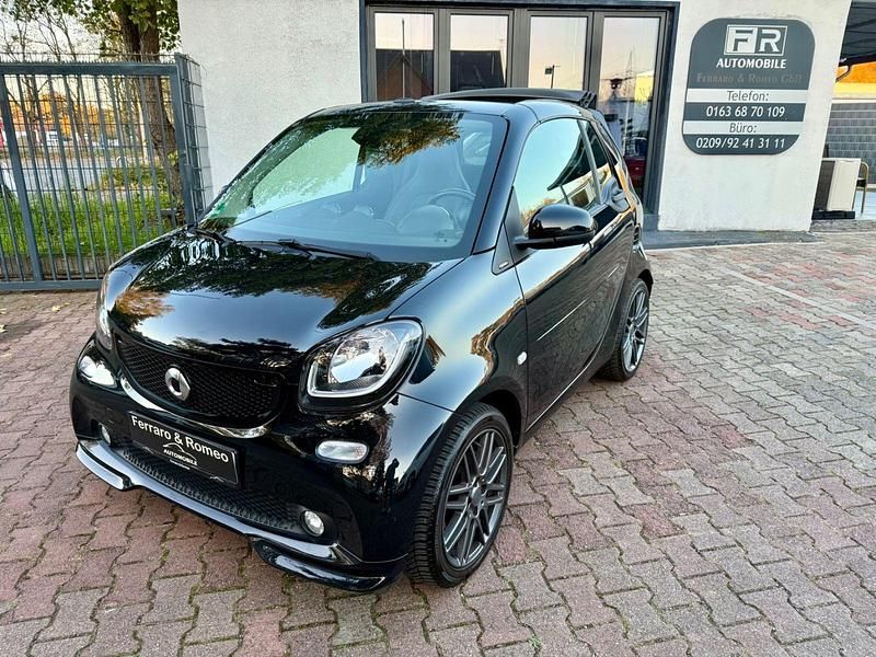 Schwarz Gebraucht 2018 Smart ForTwo Cabrio Basis Cabrio | 17.999 € (Fairer Preis) - Bild 1/4