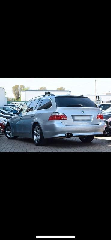 Gebraucht BMW 523 Advantage 177 PS (130 kW) 2007 Silber Kombi