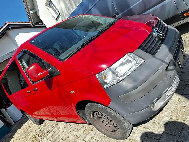 Second-hand VW Transporter 87 CP (63 kW) 2008 Roșu Van