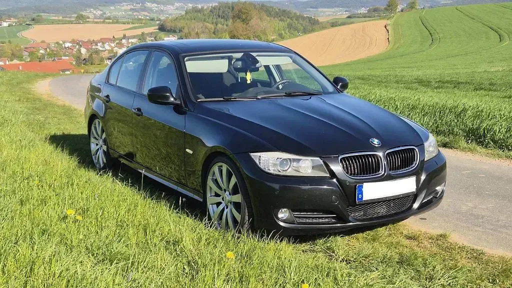 Używany BMW 320 Performance 170 KM (125 kW) 2011 Czarny Sedan/Limuzyna
