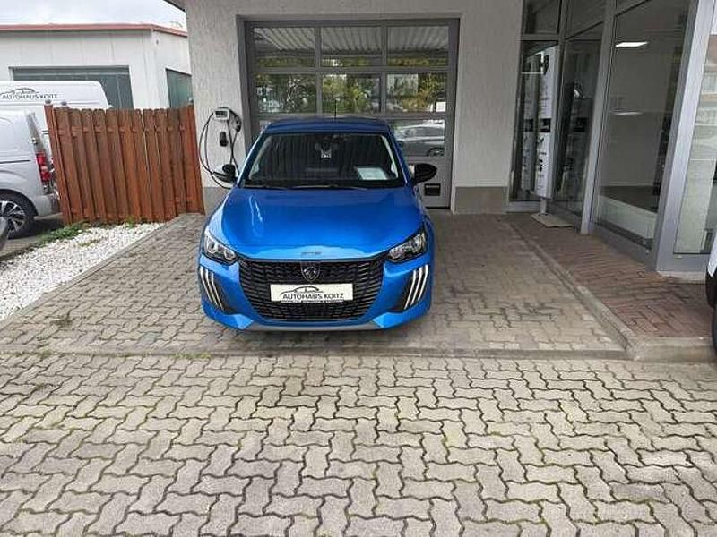 Gebraucht Peugeot 208 Active 75 PS (55 kW) 2024 Blau/typ aussenverkleidung met Kleinwagen