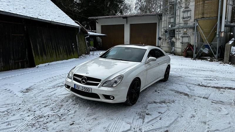 Gebraucht Mercedes CLS500 387 PS (284 kW) 2008 Weiß Coupé