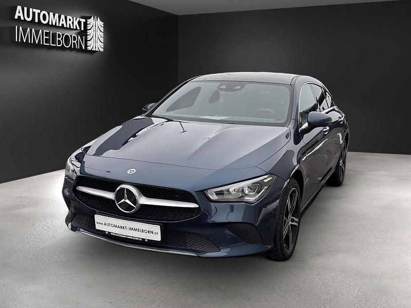 Gebraucht Mercedes CLA250 218 PS (160 kW) 2022 Denimblau Limousine