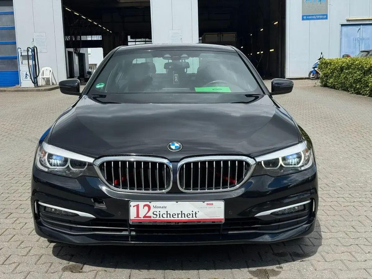 Gebraucht BMW 520 Performance 190 PS (139 kW) 2018 Schwarz Limousine