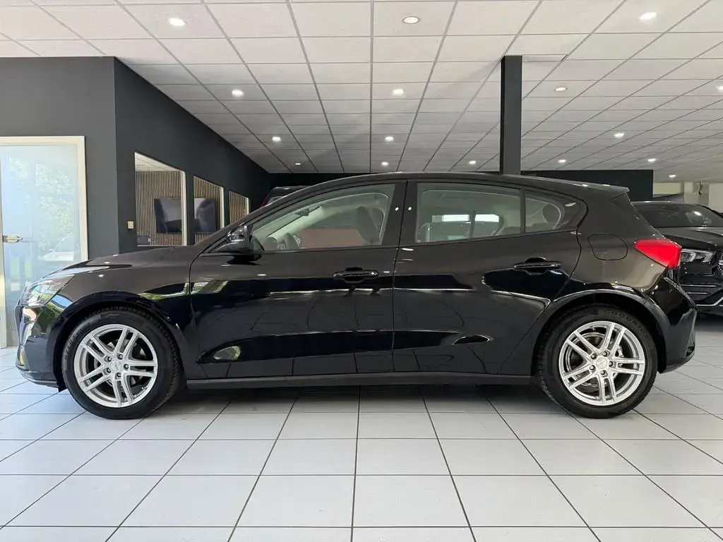 Gebraucht Ford Focus 101 PS (74 kW) 2021 Schwarz Limousine