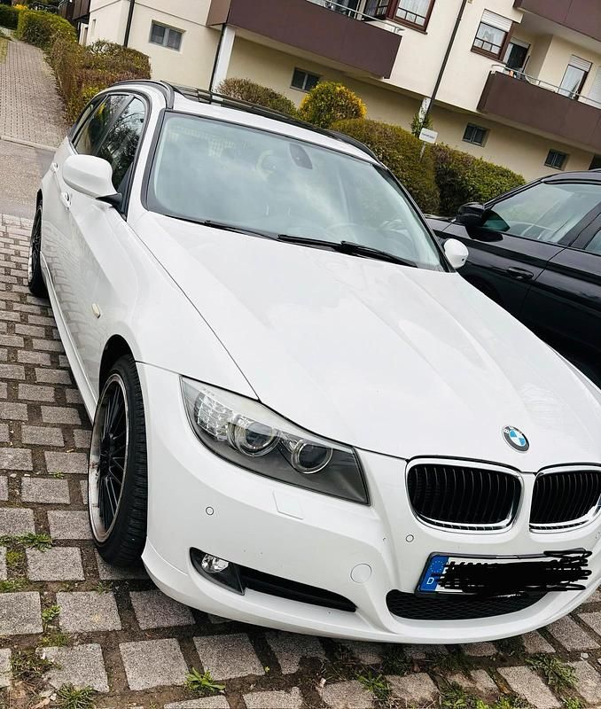 Gebraucht BMW 318 143 PS (105 kW) 2012 Weiß Limousine