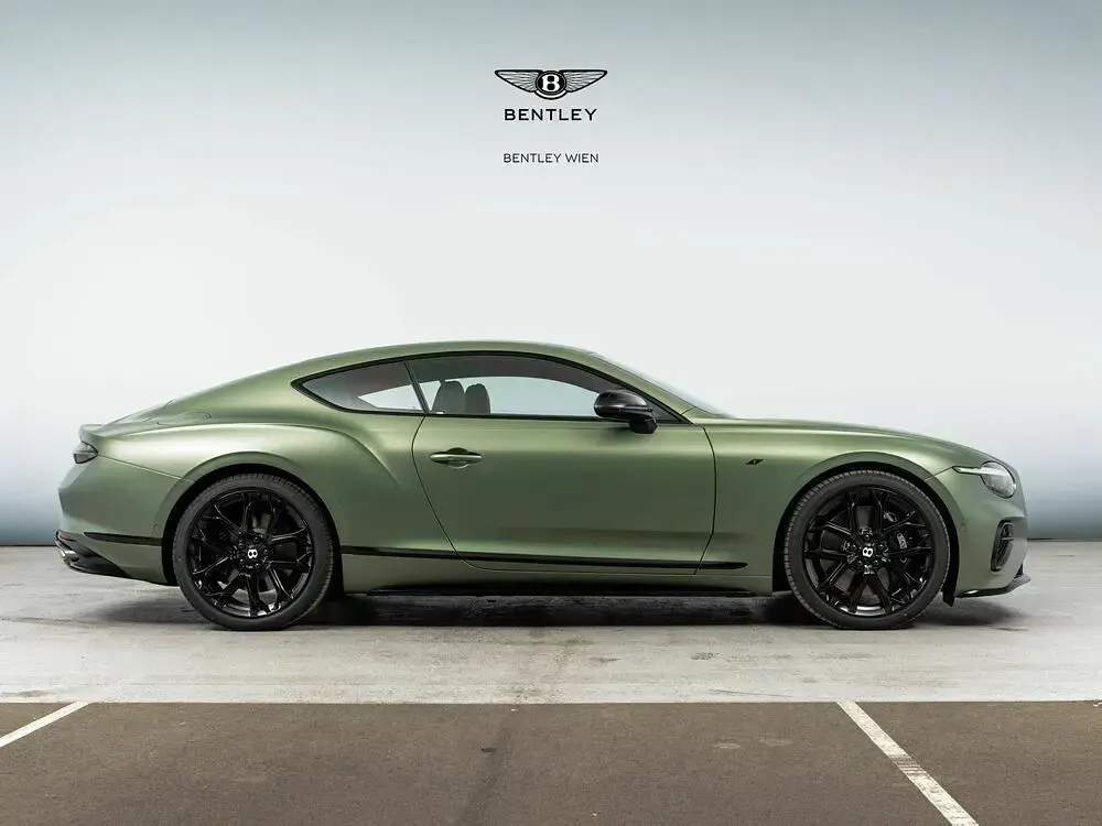 Neu Bentley Continental 680 PS (500 kW) 2026 Grün