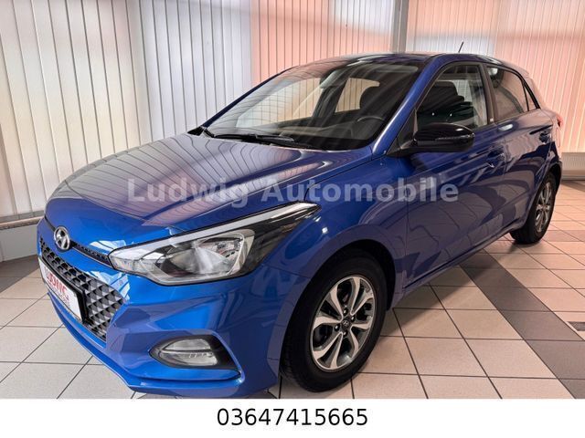 Blau Gebraucht 2020 Hyundai i20 YES! Limousine | 11.980 € (Fairer Preis) - Bild 1/4
