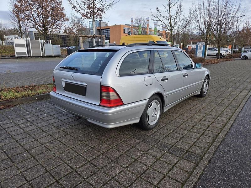 Gebraucht Mercedes C240 170 PS (125 kW) 1998 Silber Kombi