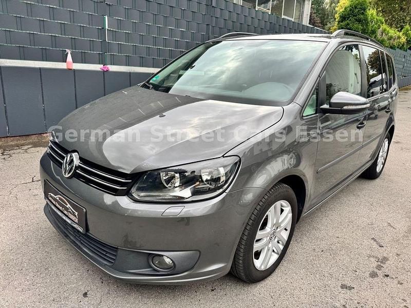 Grau Gebraucht 2014 VW Touran Trendline Van / Kleinbus | 5.950 € (Guter Preis) - Bild 1/4