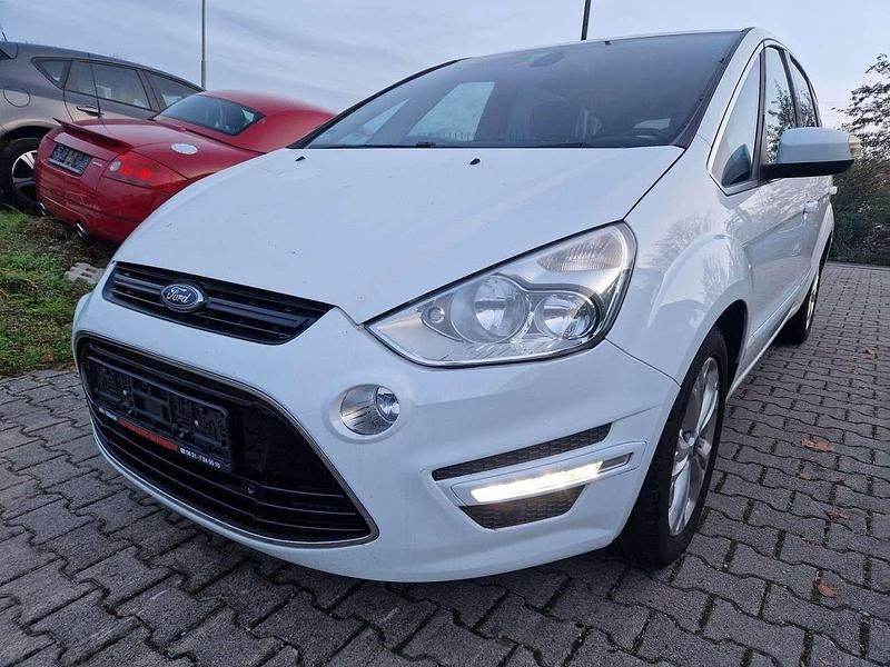 Frostweiß Gebraucht 2011 Ford S-MAX Titanium Van / Kleinbus | 5.500 € (Fairer Preis) - Bild 1/4