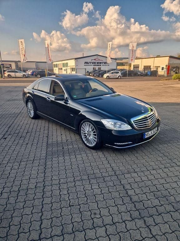 Schwarz Gebraucht 2011 Mercedes S350 Limousine | 14.000 € (Superpreis) - Bild 1/4