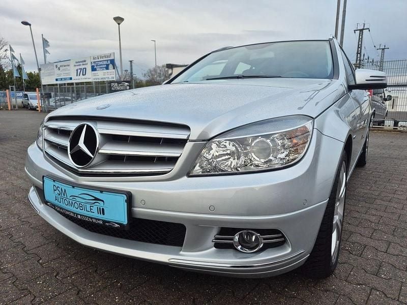 Gebraucht Mercedes C180 156 PS (114 kW) 2011 Silber Limousine