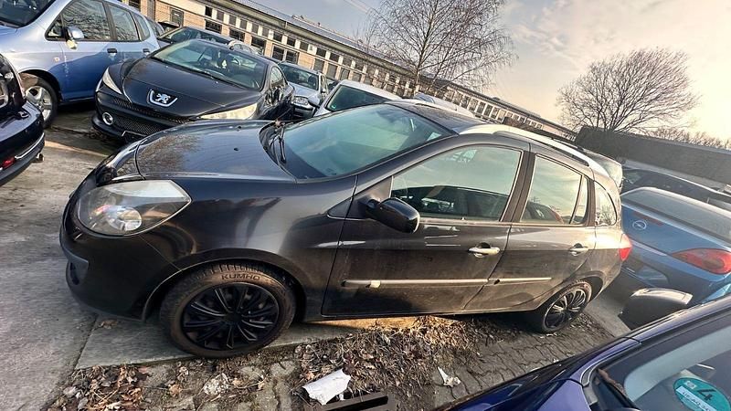 Gebraucht Renault Clio GrandTour Dynamique 101 PS (74 kW) 2008 Schwarz Kombi