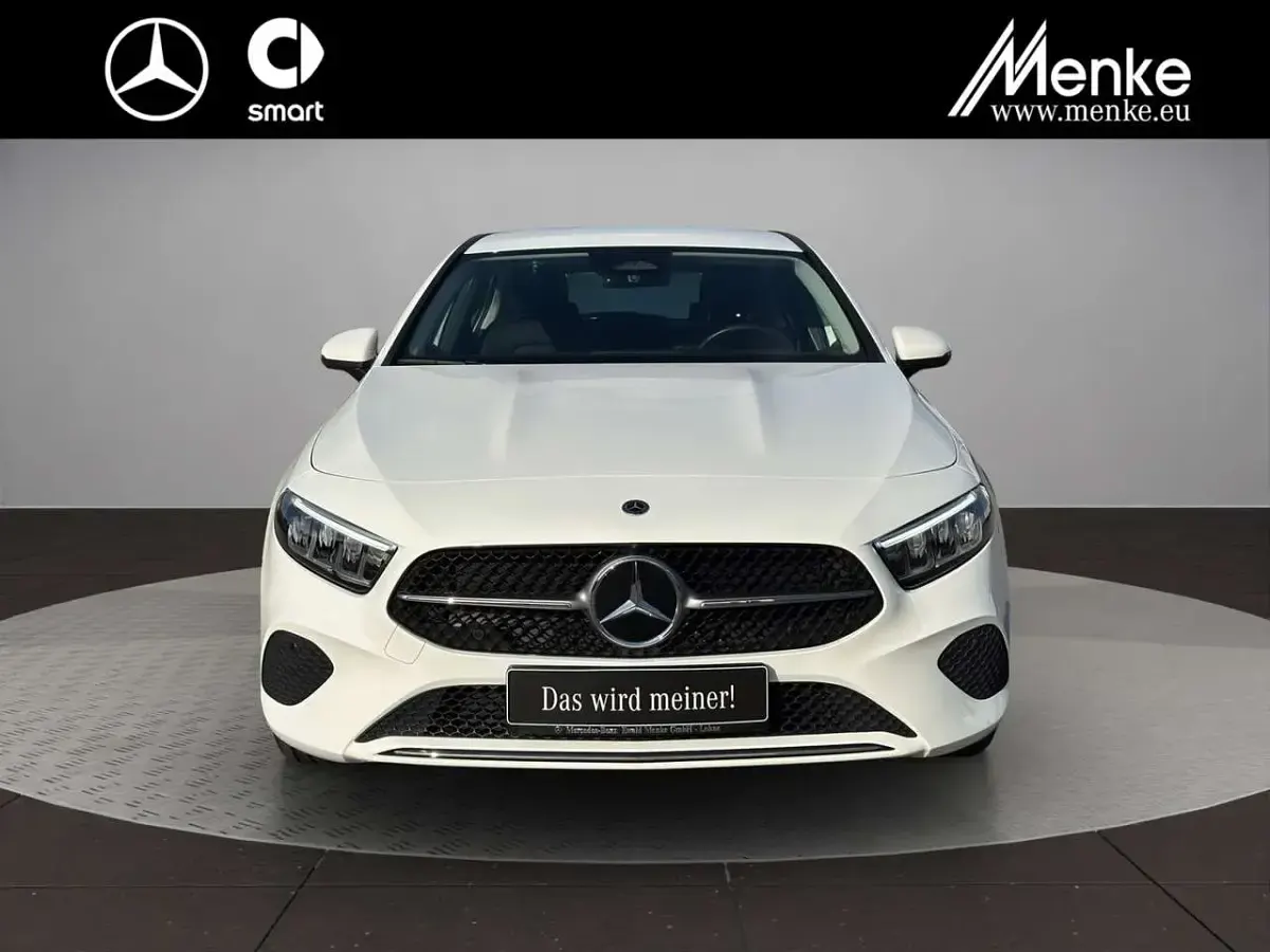 Gebraucht Mercedes A200 Progressive 150 PS (110 kW) 2024 Unilack polarweiß Limousine
