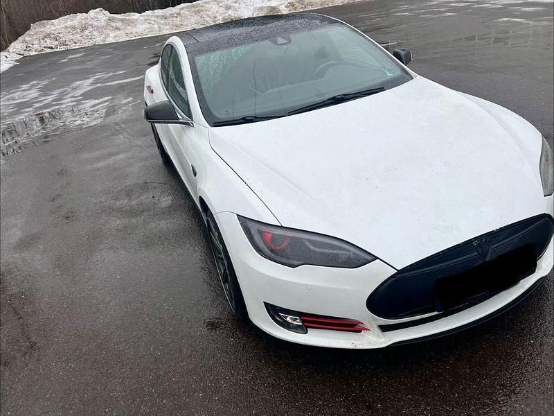 Gebraucht Tesla Model S 514 kW (700 PS) 2015 Weiß Kleinwagen