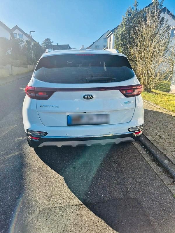 Gebraucht Kia Sportage 136 PS (100 kW) 2021 Weiß SUV