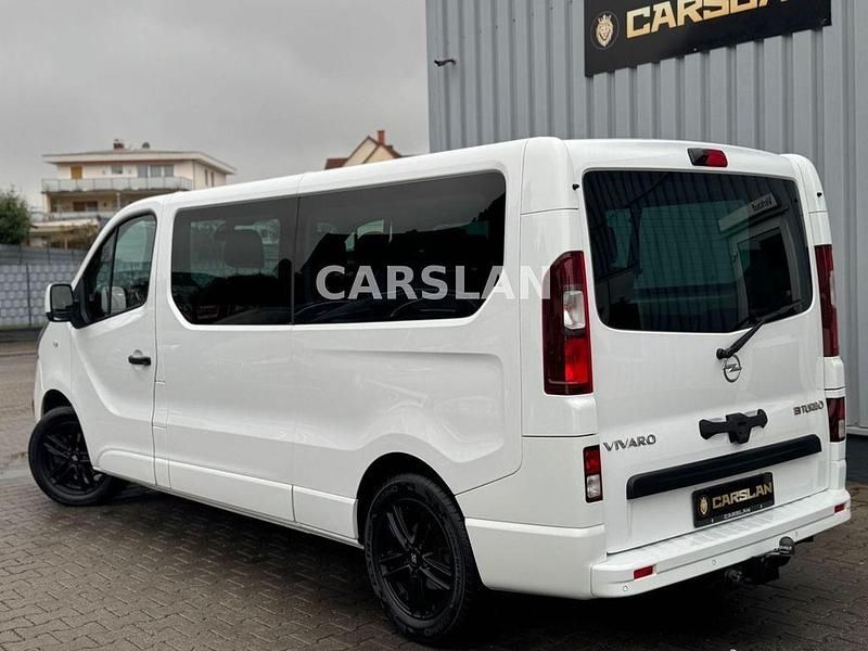 Gebraucht Opel Vivaro 145 PS (106 kW) 2015 Weiß Van / Kleinbus