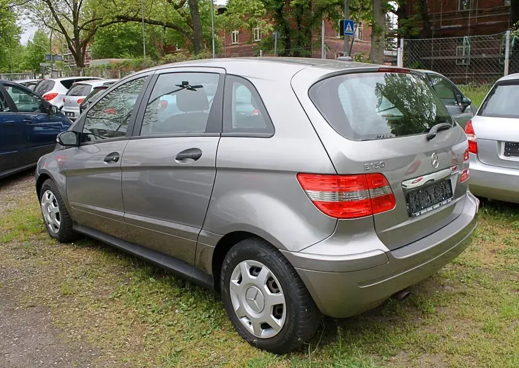 Gebraucht Mercedes B150 95 PS (69 kW) 2006 Grau Van / Kleinbus