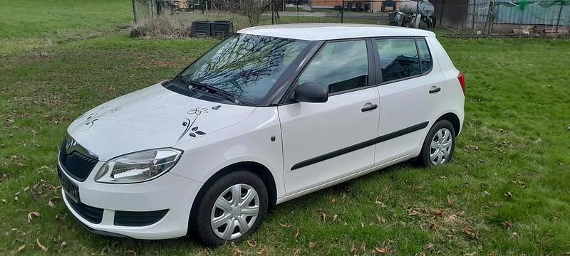 Gebraucht Skoda Fabia 85 PS (62 kW) 2010 Weiß Kleinwagen